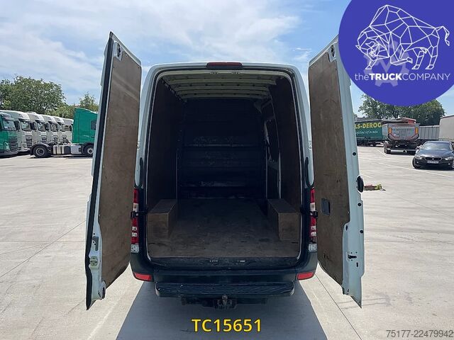 Kassevogn Mercedes-Benz Sprinter 213 37s