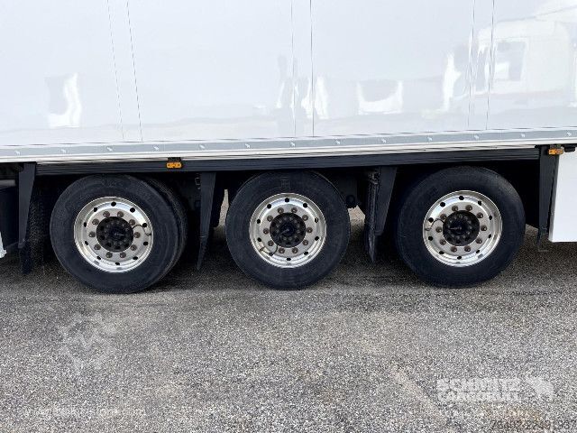 Naczepa chłodnia Schmitz Cargobull Semitrailer Reefer Multitemp