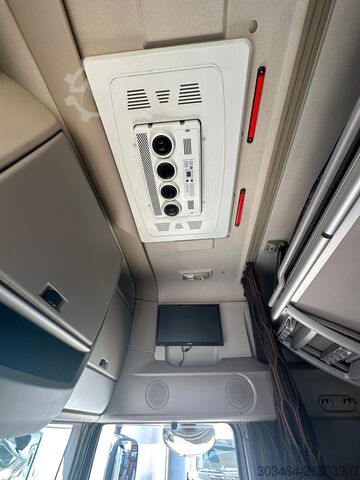 Standard SZM DAF XF 530 FT SSC EURO 6D Full+ pelle