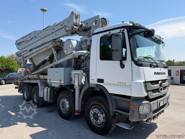Betonpumpebil Mercedes-Benz Actros 4144 B