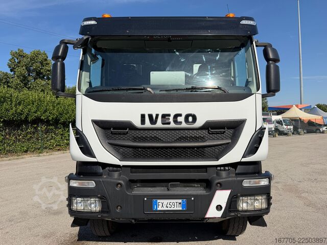 Betonmixer vrachtwagen Iveco TRAKKER 500