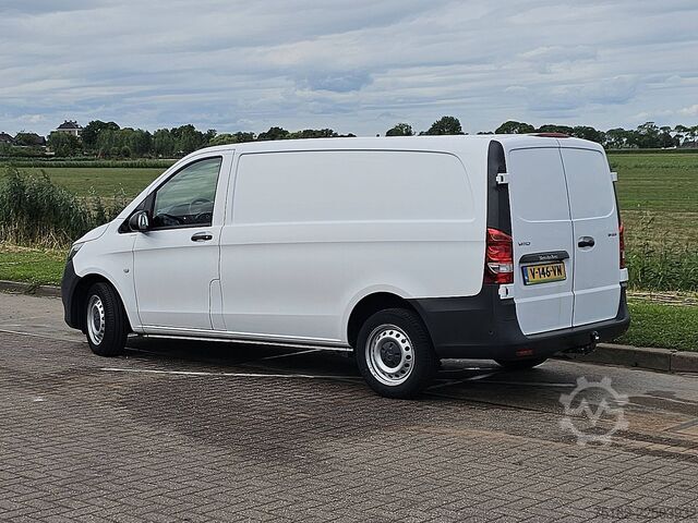 Bestelauto MERCEDES-BENZ VITO 111