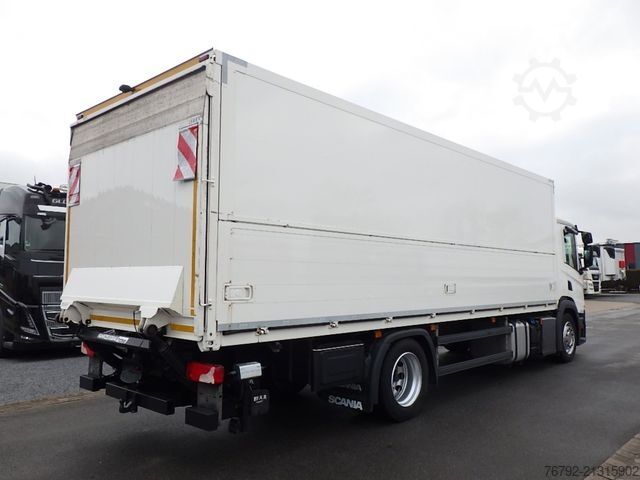 LKW mit Getränkeaufbau SCANIA P 280 B Getränkeko. 7,3m/Lasi/LBW/2xAHK/Vollluft