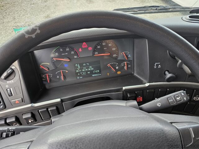Camión frigorífico Volvo FM330 Multizone Lenk u. Kühlkoffer