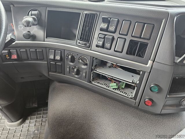 Camión frigorífico Volvo FM330 Multizone Lenk u. Kühlkoffer