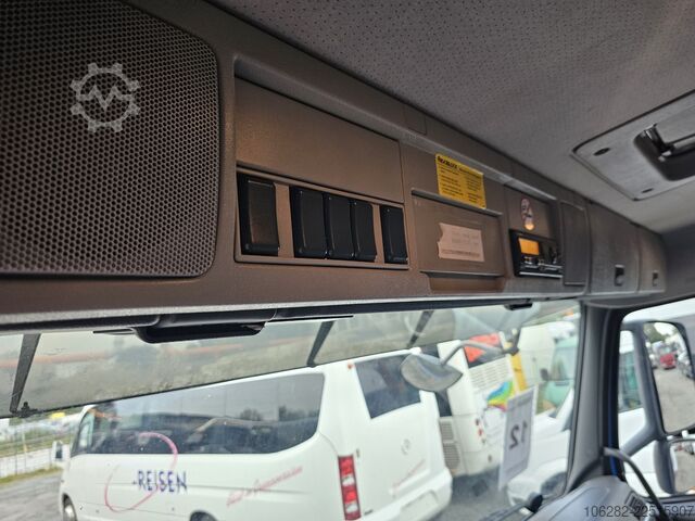 Camión frigorífico Volvo FM330 Multizone Lenk u. Kühlkoffer