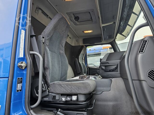 Camión frigorífico Volvo FM330 Multizone Lenk u. Kühlkoffer