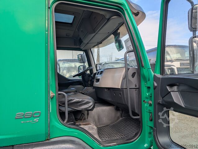 Camión caja Volvo FL-280 4x2 16Tons EURO5 Portaltüren