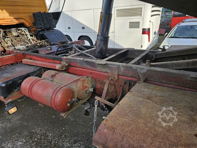 Trójstronna wywrotka Mercedes-Benz 1719 AK 4x4 V6 Steel/Steel Manuell Dreis