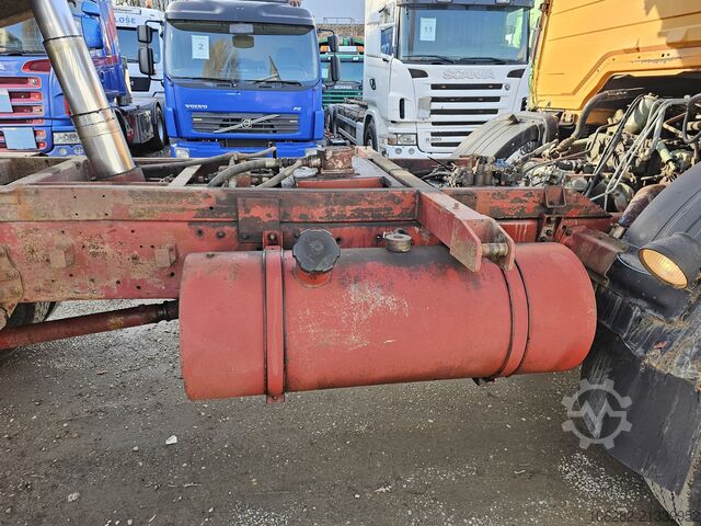 Trójstronna wywrotka Mercedes-Benz 1719 AK 4x4 V6 Steel/Steel Manuell Dreis