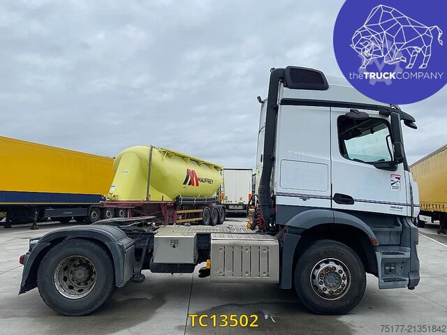 Standard-SZM Mercedes-Benz Arocs 1943