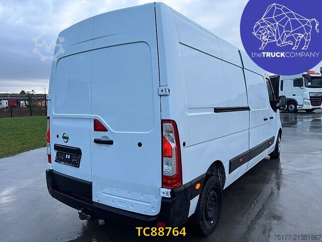 Furgon blaszak Nissan NV400 130.35 L3H2
