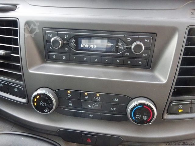 Vrachtwagen met bakwagen FORD Transit 350 L4 130PS HA Trend Koffer LBW