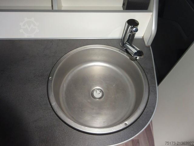 Caravan/camper FORD Nugget 185PS Autm. Aufstelldach Markise AHK Xeno