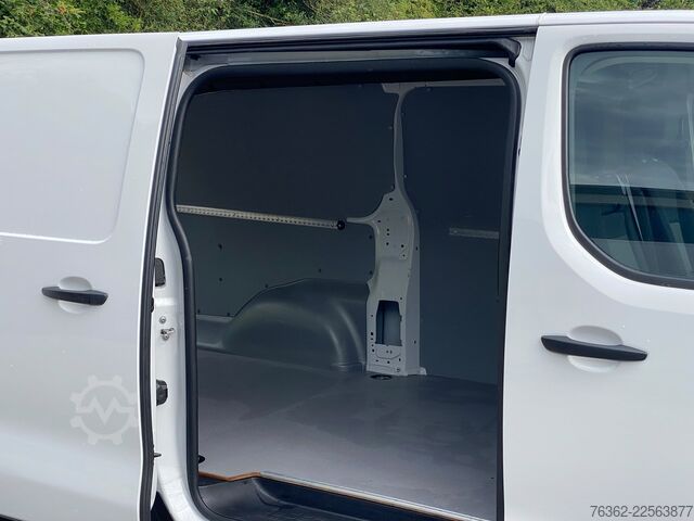 Furgoneta caja alta + larga FIAT Scudo L3 Aut. Carplay. Navi. Klima. PDC