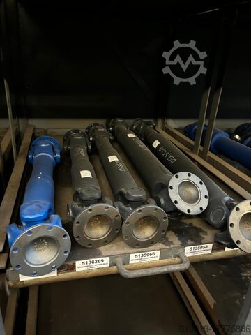 Complete voorraad cardanassen