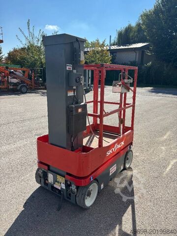 Hefplatform SkyJack SJ 16 6,75m Elektro Mastarbeitsbühne