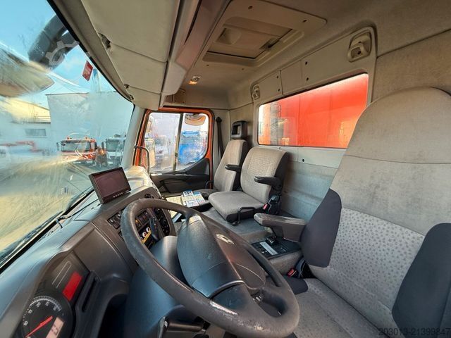 Valník RENAULT Premium Lander Pritsche mit Kran FASSI