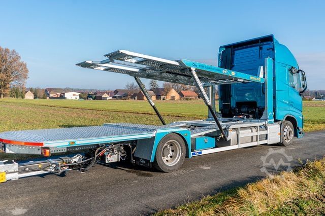 Autószállító teherautó VOLVO FH mit Anhänger für 6 PKW