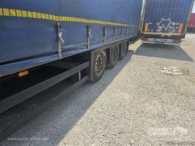 Semi-reboque aberto com lona Schmitz Cargobull Semitrailer Curtainsider Mega