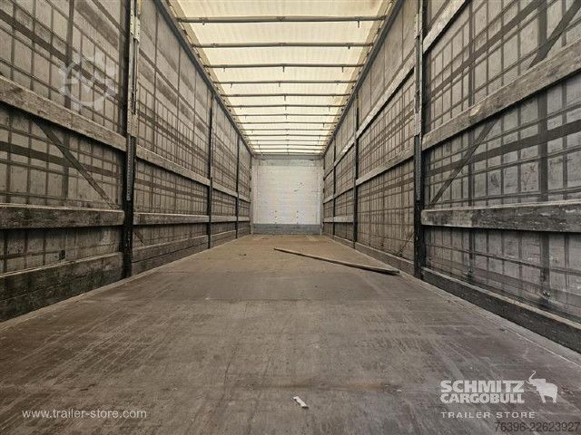 Semi-reboque aberto com lona Schmitz Cargobull Semitrailer Curtainsider Standard