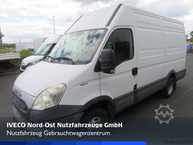 Furgão de teto alto IVECO 35C17V/P