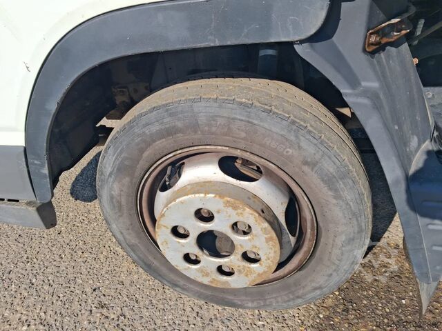 Piattaforma di carico Mitsubishi Canter Fuso 3C13 * N1 * Manual gearbox *