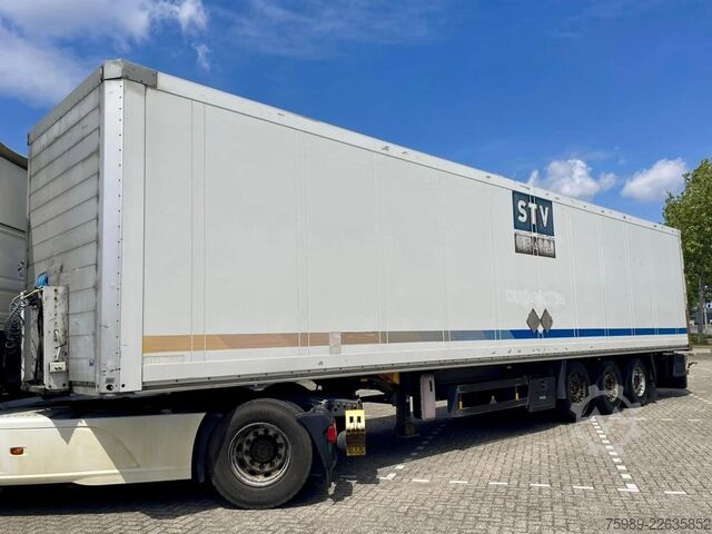  Schmitz Cargobull SAF AXLES, LIFT AXEL, DISC BRAKES, AIR SUSPENSION
