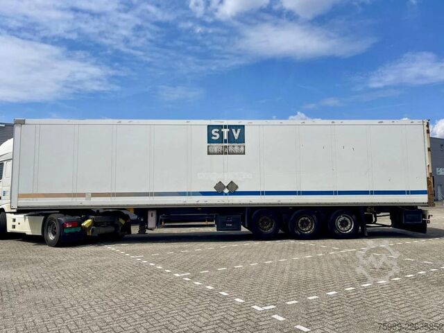  Schmitz Cargobull SAF AXLES, LIFT AXEL, DISC BRAKES, AIR SUSPENSION