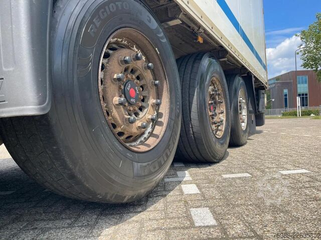 Caisse fermée Schmitz Cargobull SAF AXLES, LIFT AXEL, DISC BRAKES, AIR SUSPENSION