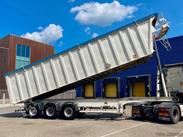 Teherautó Benalu BENALU 56m3 , 5940kg tara, Air suspension