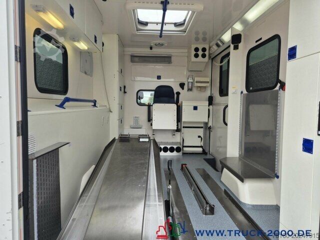 Brandweerwagen Volkswagen T5 2.0 TDI Automatic KTW Krankentransport Klima