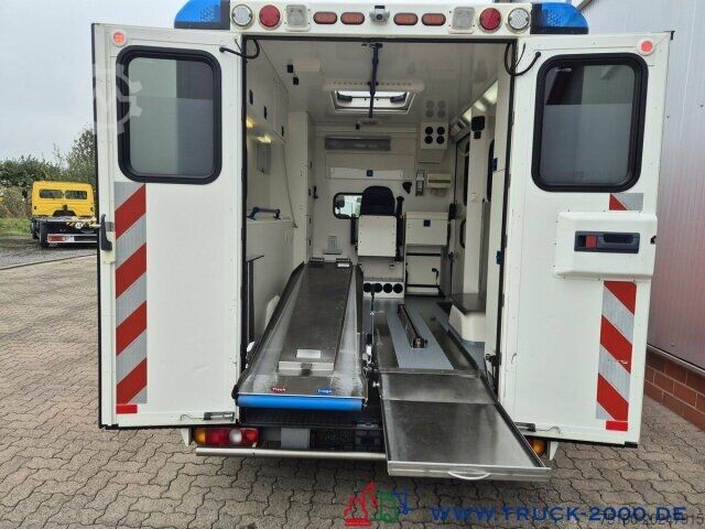 Πυροσβεστικό όχημα Volkswagen T5 2.0 TDI Automatic KTW Krankentransport Klima