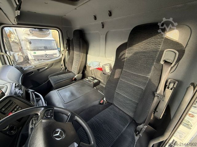 Rashladni kamion MERCEDES-BENZ ATEGO 1530 L Kühlkoffer 7,40 m LBW 2 T*AHK