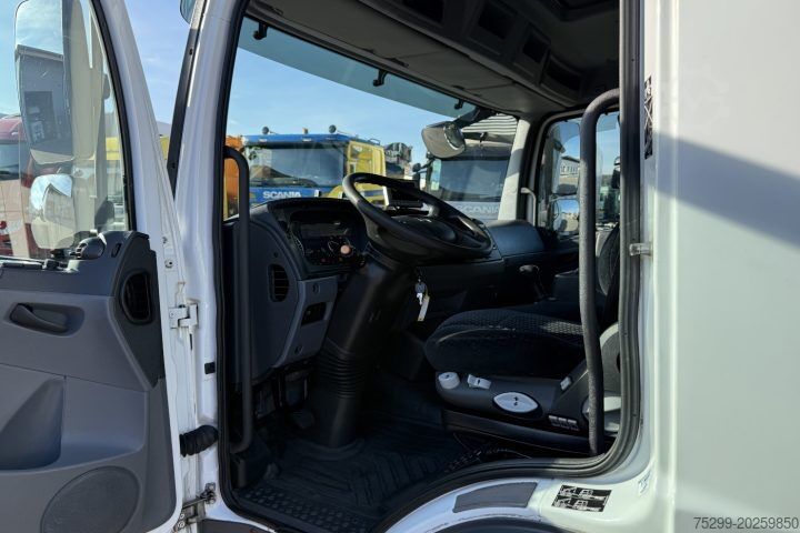 Box truck Mercedes-Benz Atego 818 Koffer mit HB / Swiss-Vehicle