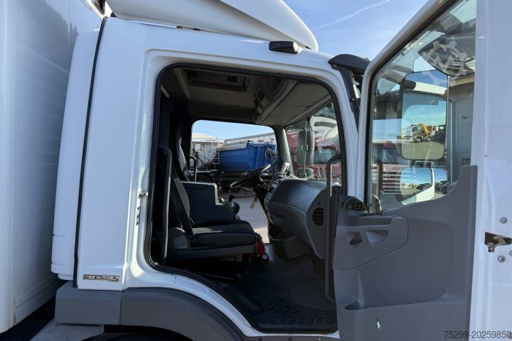 Box truck Mercedes-Benz Atego 818 Koffer mit HB / Swiss-Vehicle