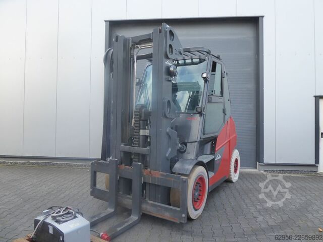 Elektro 4 Rad-Stapler Linde E60-01