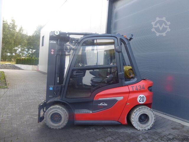 Treibgasstapler Linde H25T-01