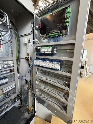 Hermle C600U mit 4. Achse CNC-BAB-Zentrum_Bj. `04_IntNr231232 Hermle C600U mit 4. Achse