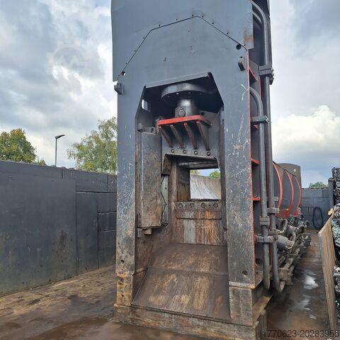 Cisaille à ferraille JPS HS 800 Shear Baler
