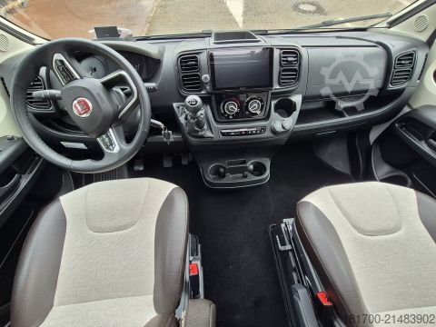 Półzintegrowany kamper Weinsberg CaraCompact 600 MEG EDITION [PEPPER] *Klima*Backofen*Rahmenfenster*