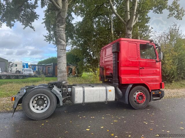 Standaard-SZM Scania R113-320