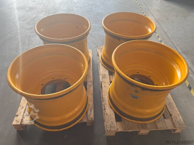 Rad mit Reifen Forst Forst Felgen / Felge / 4 x lagernd