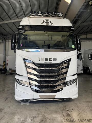 Trattore stradale standard IVECO S-WAY 570 uff. Italia- FULL OPT.+ACCIAI