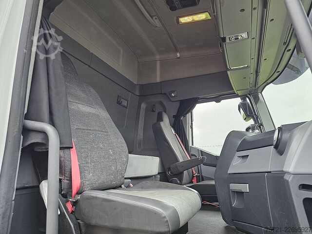 Standaard trekker RENAULT T 460 RETARDER VOIGHT