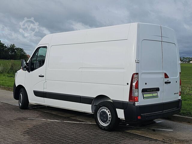 Carrinha de tejadilho alto RENAULT MASTER 2.3 L2H2 Navi Airco Eur6