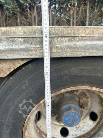 Alacsony rakfelületű félpótkocsi KOTSCHENREUTHER STL 324-Bereifung 215/75R17,5-Lenkachse