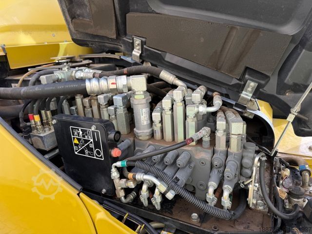 Minikotró KUBOTA KX080-4 / ZSA / 3 x Löffel / VAH / Deutsch