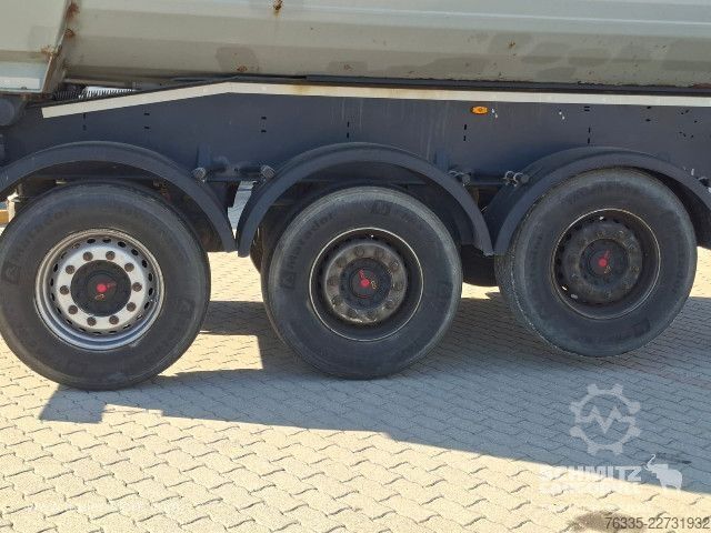 Semi-reboque basculante Schwarzmüller Tipper Steel half pipe body 24m³