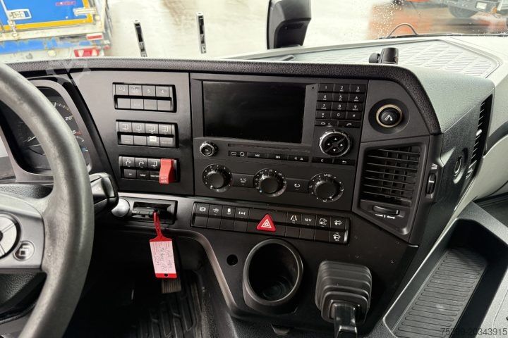 Standardowy ciągnik siodłowy Mercedes-Benz Antos 1843 4x2 ADR Retarder / Swiss-Vehicle